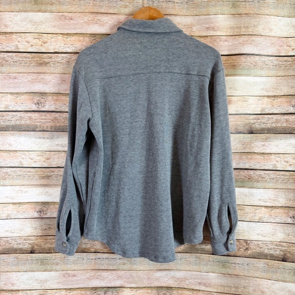Evereve Women’s Gray Ruby Soft Brushed Button Down Shacket Top Size Medium - Picture 9 of 11